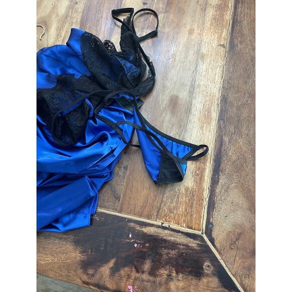 NWT Frederick's of Hollywood Blue Black Lace Satin Glossy Slit Maxi Gown Size M - Picture 6 of 6